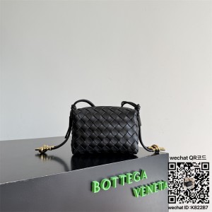 보테가베네타 BV  여성 루프 카메라 크로스백 736125