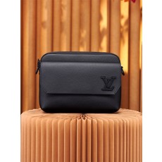 루이 비통 패스트라인 메신저 M22482