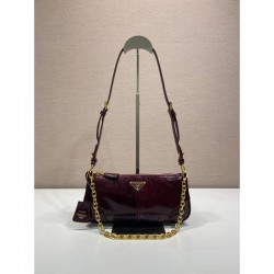 프라다 PRADA 리에디션 2002 미디엄 가죽 숄더백 1BC221