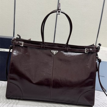 프라다 남성 보니 가죽 핸드백 2VG128