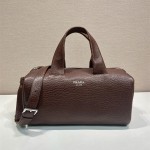 프라다 나파 가죽 더플백 2VC046