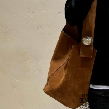 로에베 페블 버킷백 062341