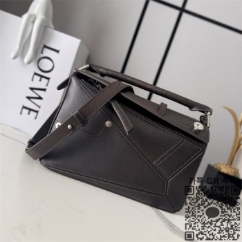로에베 LOEWE 24CM 퍼즐백 062324