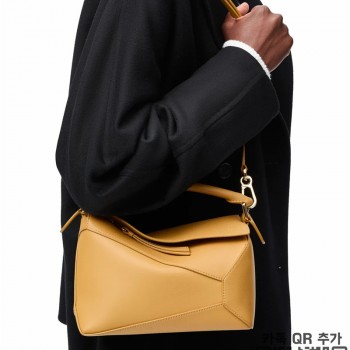 로에베 LOEWE 24CM 퍼즐백 062324