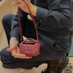 보테가베네타 캔디 코블 탑핸들백 855182