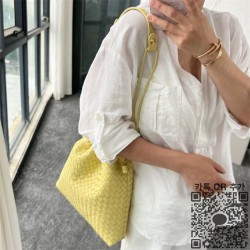 보테가베네타 BV 미디엄 더스트 백 796728
