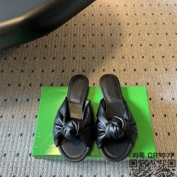 보테가베네타 슬리퍼