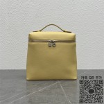 로로피아나 L23.5 엑스트라 포켓 백팩 카프스킨