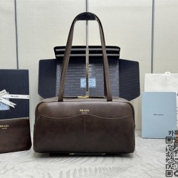 프라다 빈티지 바울레토 엠보스드 토트백  1BB165