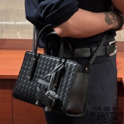 보테가베네타 블랙나파 베이비 바바라 토트백 814398