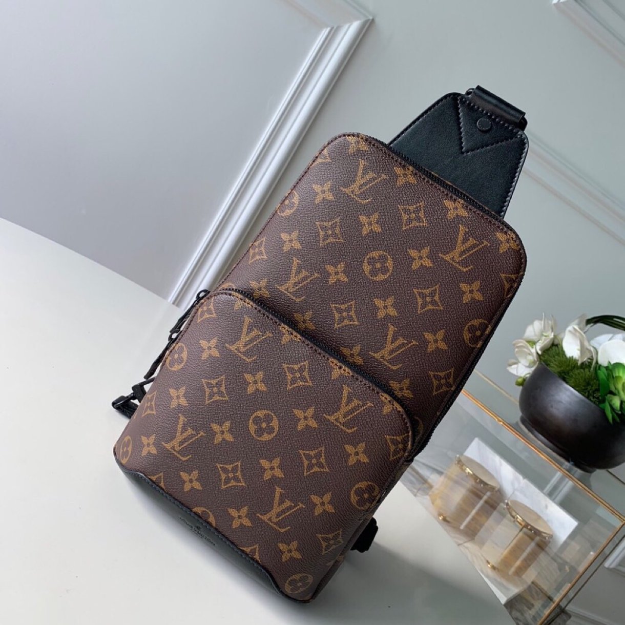 루이비통 Louis Vuitton 에비뉴슬링백 Avenue  M41719